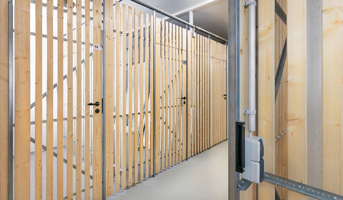 <h5>Keller-Trennwand Signum Holz</h5>